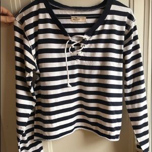 HOLLISTER CROPPED LONG SLEVE